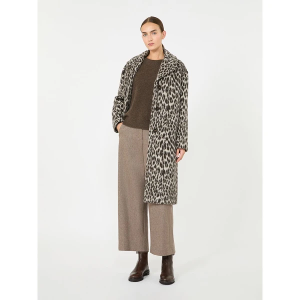 Max Mara Voliera Yak Wool Crew-Neck Sweater in Brown | Sweaters | Coveti