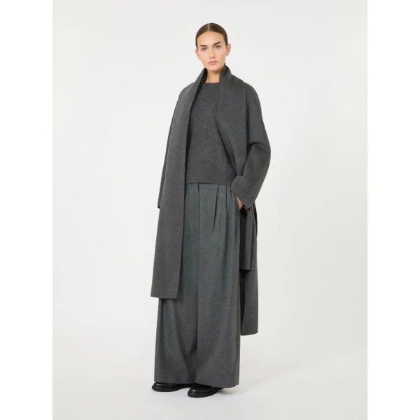 Max Mara Voliera Yak Wool Crew-Neck Sweater in Medium Grey | Sweaters | Coveti