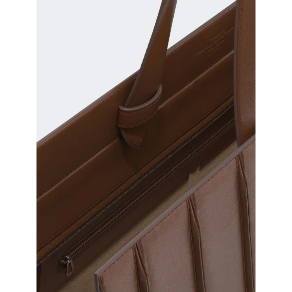 Max Mara Whitney Bag 10 Extra Large in Amber Brown | Totes & Top-Handle Bags | Coveti