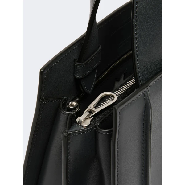 Max Mara Whitney Bag 5 Medium in Medium Grey | Totes & Top-Handle Bags | Coveti