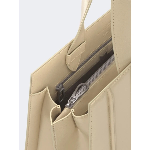 Max Mara Whitney Bag 6 Medium in Beige | Totes & Top-Handle Bags | Coveti