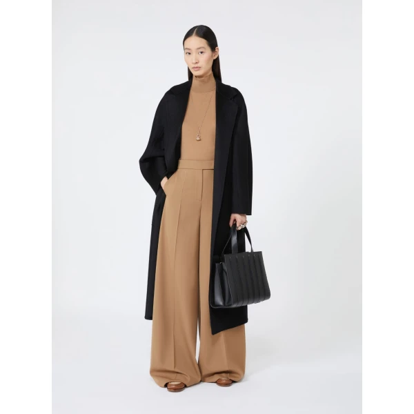 Max Mara Whitney Bag 6 Medium in Black | Totes & Top-Handle Bags | Coveti