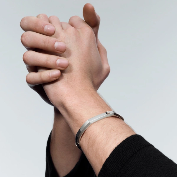 Messika Moderniste Bracelet in 18K White Gold, Large Model | Fine Bracelets | Coveti