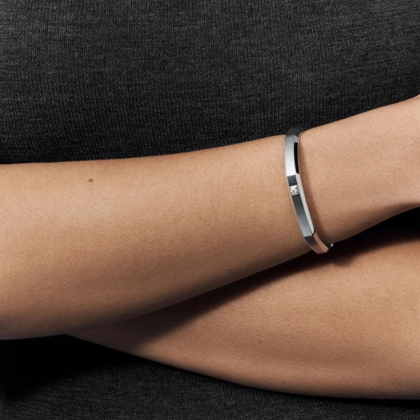 Messika Moderniste Brushed Bracelet in 18K Brushed White Gold, Large Model | Fine Bracelets | Coveti