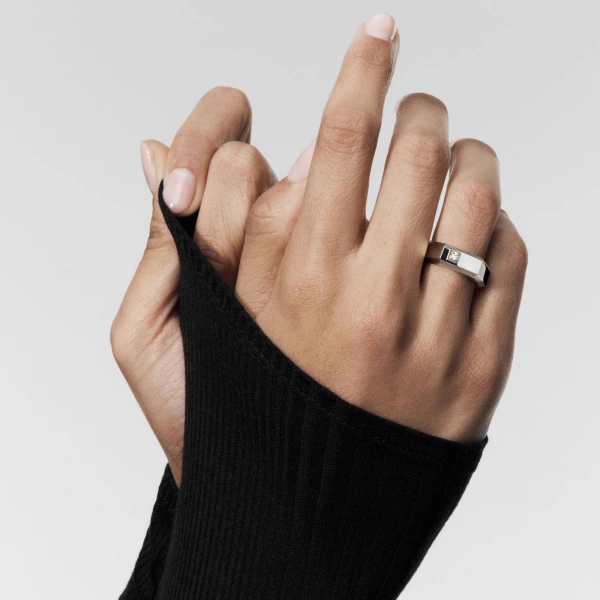 Messika Moderniste Ring in 18K White Gold, Medium Model | Fine Rings | Coveti