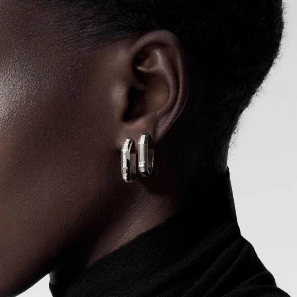 Messika Moderniste Single Earring in 18K White Gold, Small Model | Fine Earrings | Coveti