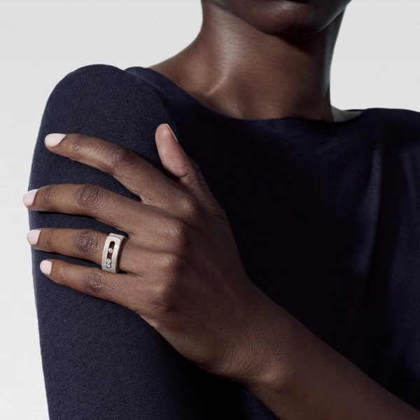 Messika Move Noa Chiseled Ring in 18K White Gold, Large Model | Fine Rings | Coveti