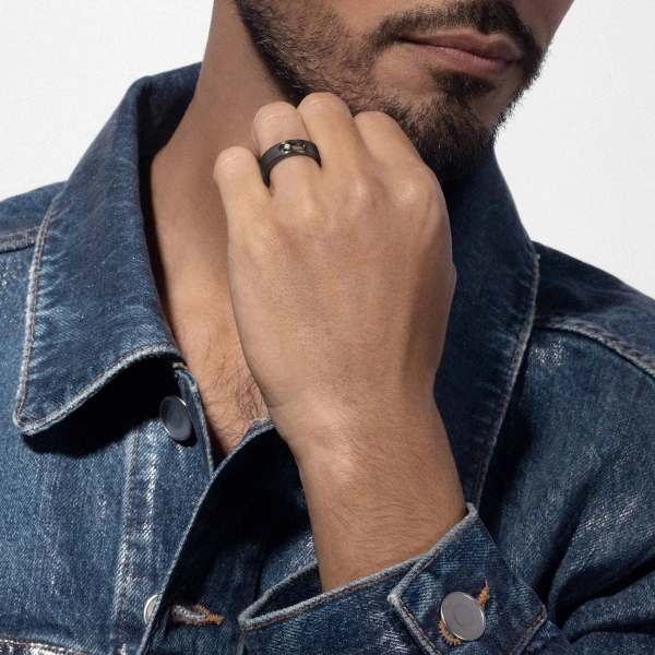 Messika Move Titanium Anthracite Ring in Anthracite Titanium | Fine Rings | Coveti