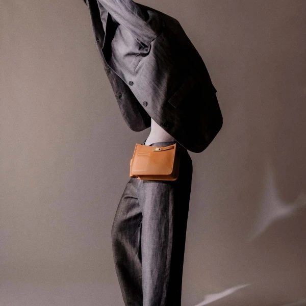 Mlouye Juno Bag in Black | Shoulder & Crossbody Bags | Coveti