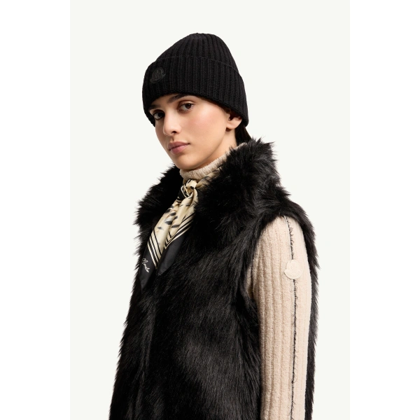 Moncler Chaleureux 3-in-1 Short Down Jacket in Black, view 3 | Women's Puffer Jackets | Coveti