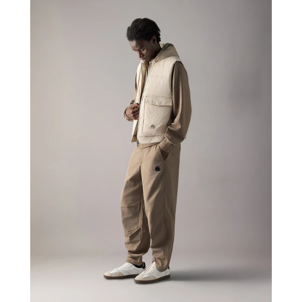 Moose Knuckles Brixton Vest in Alabaster | Men Jackets | Coveti