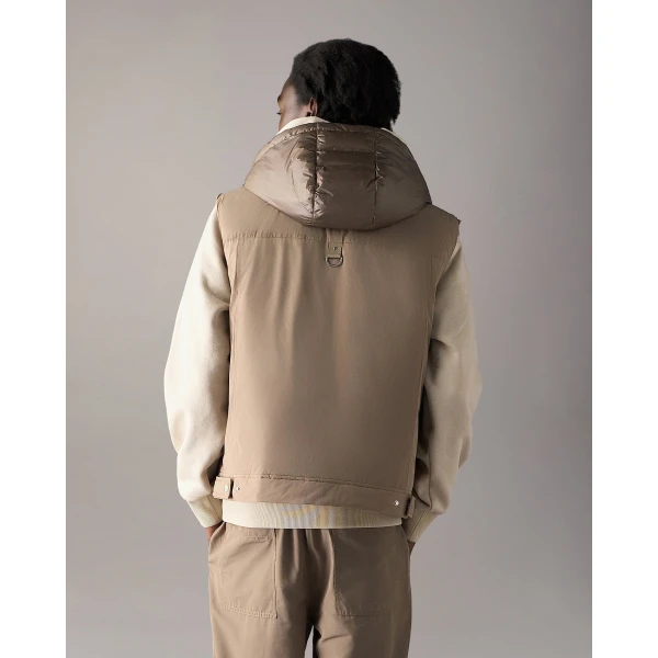 Moose Knuckles Brixton Vest in Ashen | Men Jackets | Coveti
