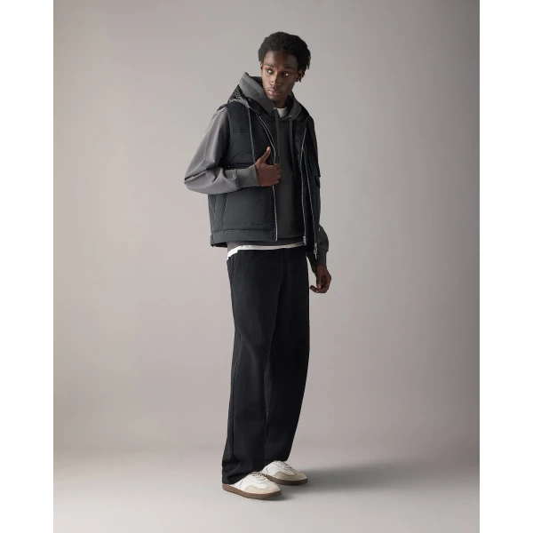 Moose Knuckles Brixton Vest in Black | Men Jackets | Coveti