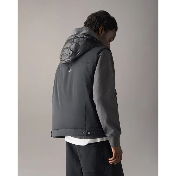 Moose Knuckles Brixton Vest in Black | Men Jackets | Coveti