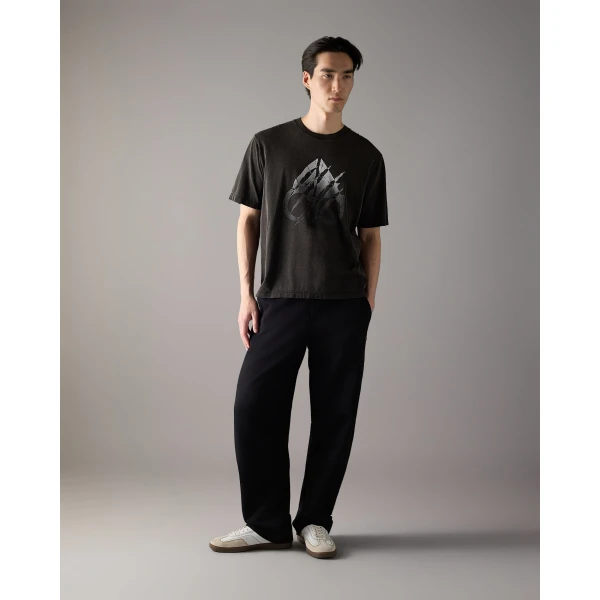 Moose Knuckles Claw Logo T-Shirt in Black | T-shirts & vests | Coveti