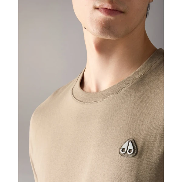 Moose Knuckles Crescent T-Shirt in Ashen | T-shirts & vests | Coveti