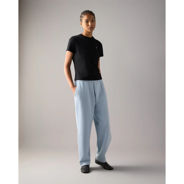 Moose Knuckles Crescent T-Shirt in Black | T-shirts | Coveti