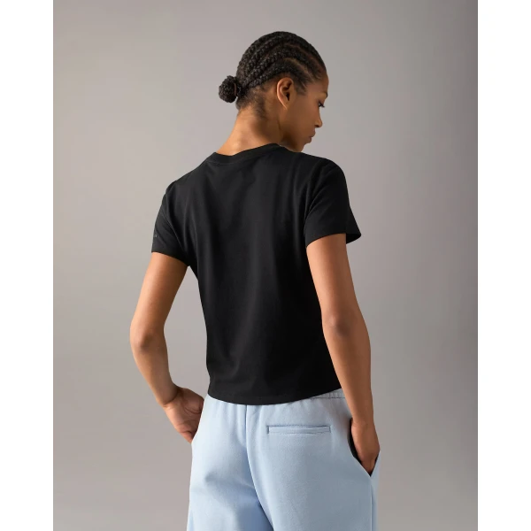 Moose Knuckles Crescent T-Shirt in Black | T-shirts | Coveti