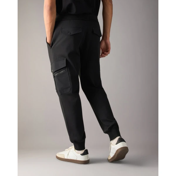 Moose Knuckles Dalon Cargo Joggers in Black | Pants | Coveti