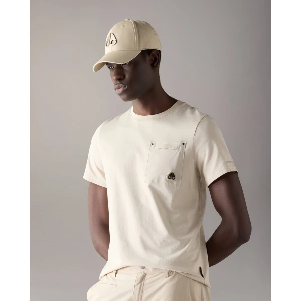Moose Knuckles Dalon T-Shirt in Alabaster | T-shirts & vests | Coveti