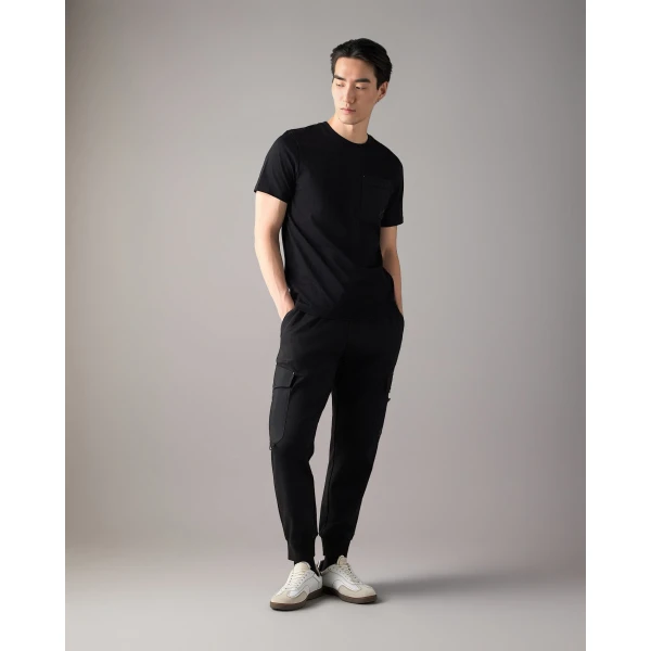 Moose Knuckles Dalon T-Shirt in Black | T-shirts & vests | Coveti