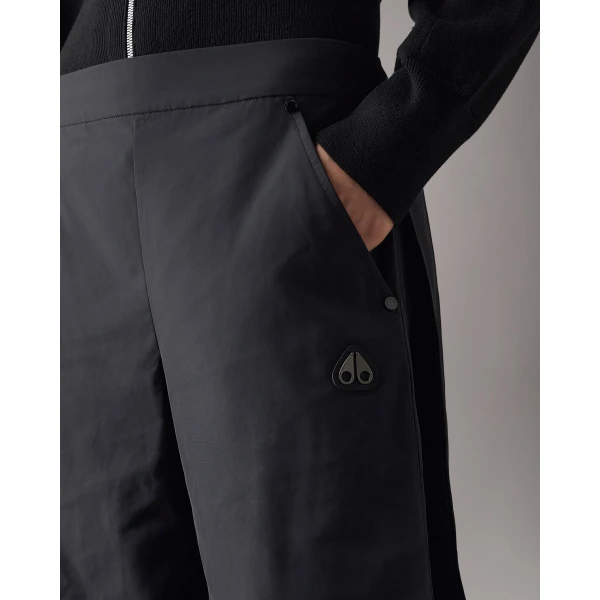Moose Knuckles Edge Barrel Pants in Black | Pants | Coveti