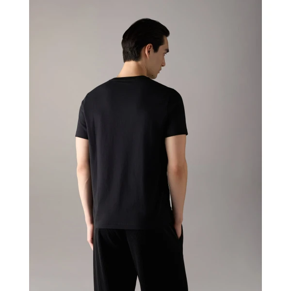 Moose Knuckles Gold Series Crescent T-Shirt in Black | T-shirts & vests | Coveti
