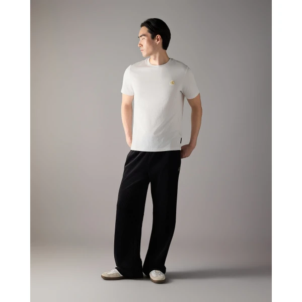 Moose Knuckles Gold Series Crescent T-Shirt in White | T-shirts & vests | Coveti