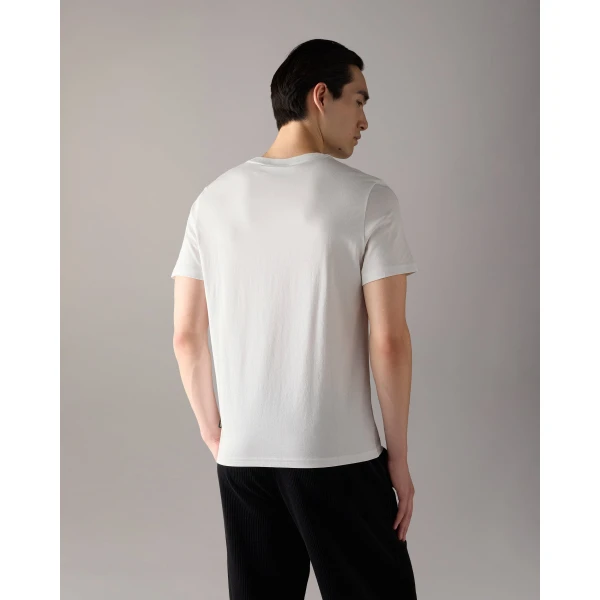 Moose Knuckles Gold Series Crescent T-Shirt in White | T-shirts & vests | Coveti