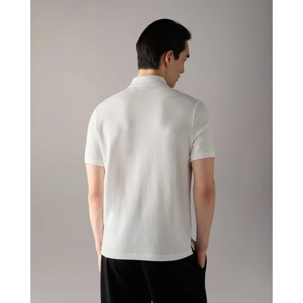 Moose Knuckles Gold Series Everett Polo in White | T-shirts & vests | Coveti