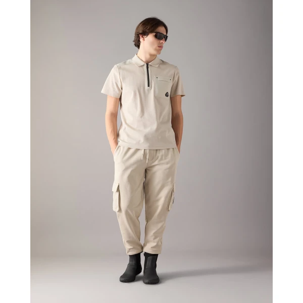 Moose Knuckles Hartsfield Cargo Joggers in Alabaster | Pants | Coveti