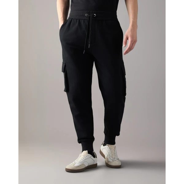 Moose Knuckles Hartsfield Cargo Joggers in Black | Pants | Coveti