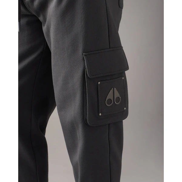 Moose Knuckles Hartsfield Cargo Joggers in Cement | Pants | Coveti
