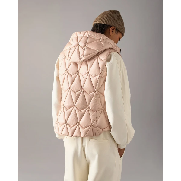 Moose Knuckles Iceberg Quilt Down Vest in Rosewood | Vests | Coveti
