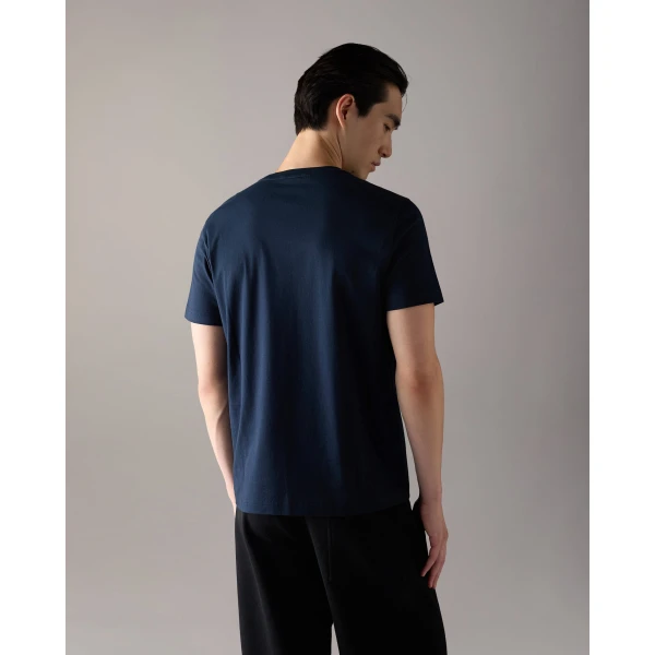 Moose Knuckles Icebreak Logo T-Shirt in Navy | T-shirts & vests | Coveti