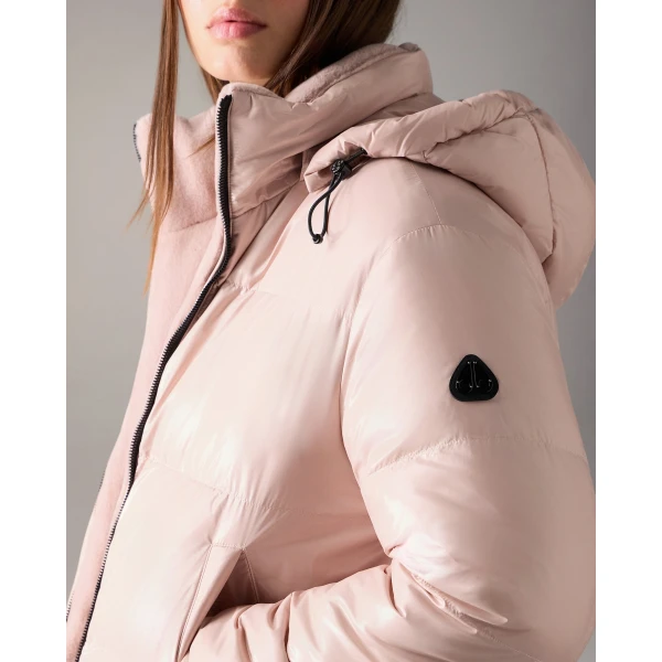 Moose Knuckles Queens Reversible Down Puffer in Rosewood | Jackets | Coveti