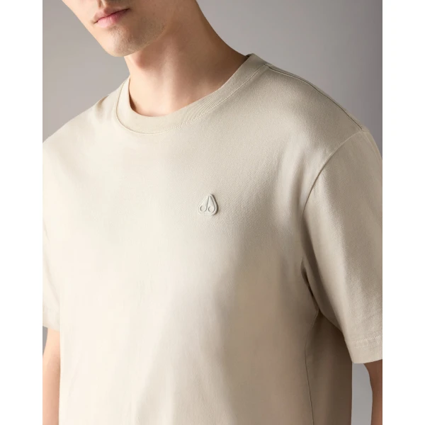 Moose Knuckles YUL Classic T-Shirt in Alabaster | T-shirts & vests | Coveti