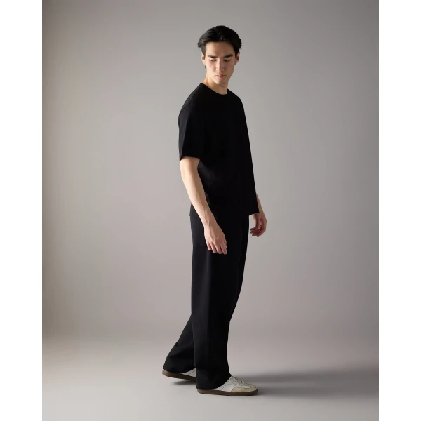 Moose Knuckles YUL Classic T-Shirt in Black | T-shirts & vests | Coveti