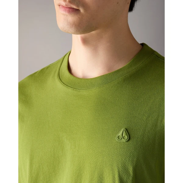Moose Knuckles YUL Classic T-Shirt in Clover | T-shirts & vests | Coveti