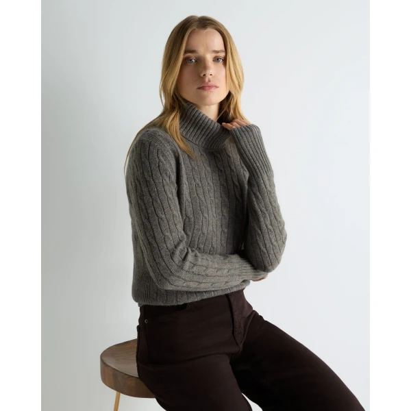N.Peal Adelyn Cable Roll Cashmere Jumper in Wood Smoke Brown