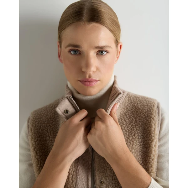 N.Peal Cashmere Shearling Gilet in Cashew Brown