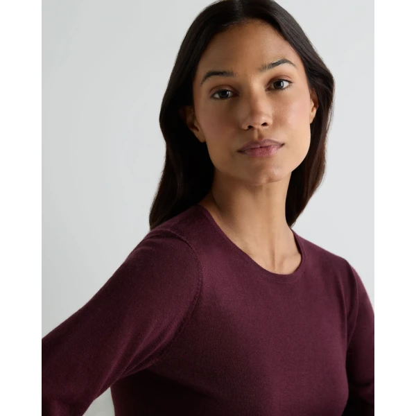 N.Peal Eden Superfine Cashmere Round Neck Top in Damson Red