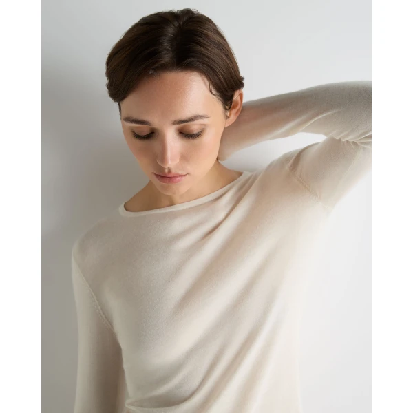 N.Peal Eden Superfine Cashmere Round Neck Top in New Ivory White