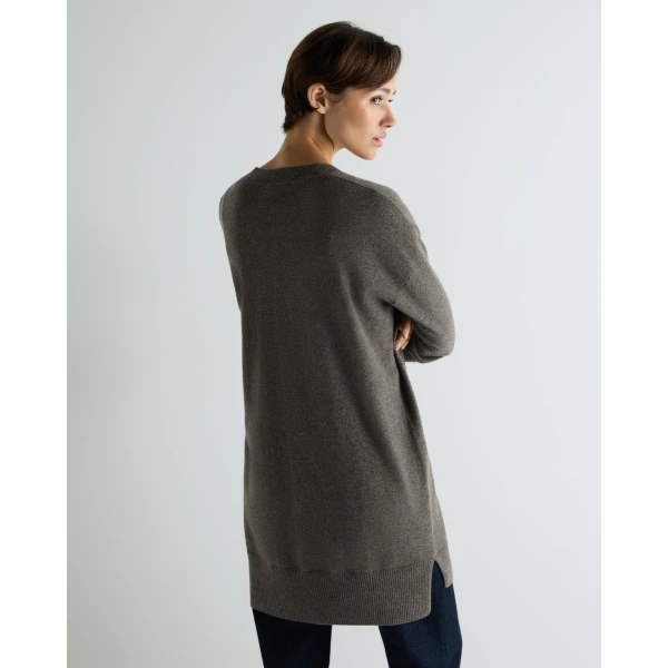 N.Peal Elise Long V Neck Cashmere Tunic in Wood Smoke Brown