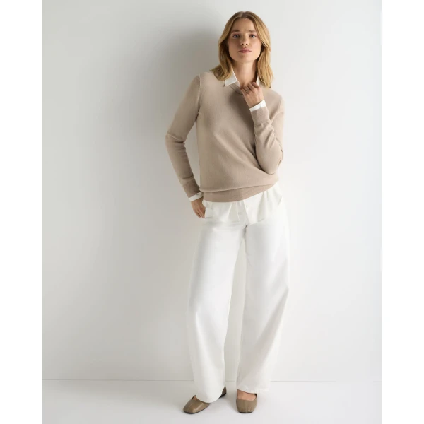 N.Peal Evie Classic Round Neck Cashmere Jumper in Cashew Brown