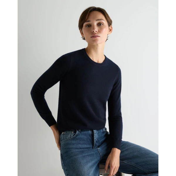 N.Peal Evie Classic Round Neck Cashmere Jumper in Navy Blue