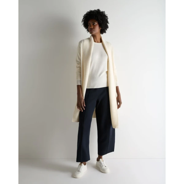 N.Peal Evie Classic Round Neck Cashmere Jumper in New Ivory White