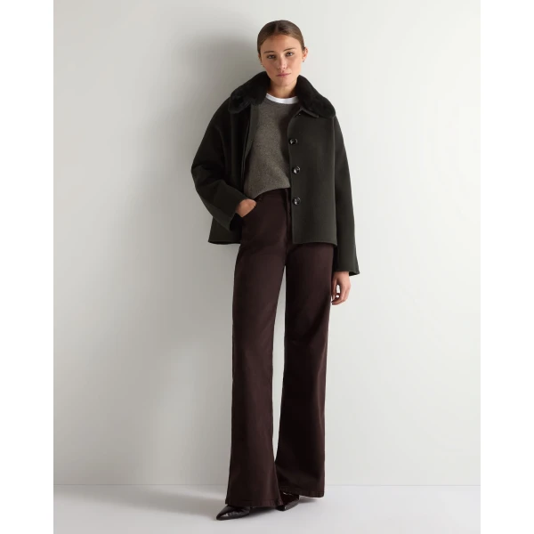 N.Peal Evie Classic Round Neck Cashmere Jumper in Wood Smoke Brown