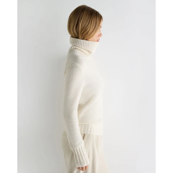 N.Peal Hazel Chunky Roll Neck Cashmere Jumper in New Ivory White