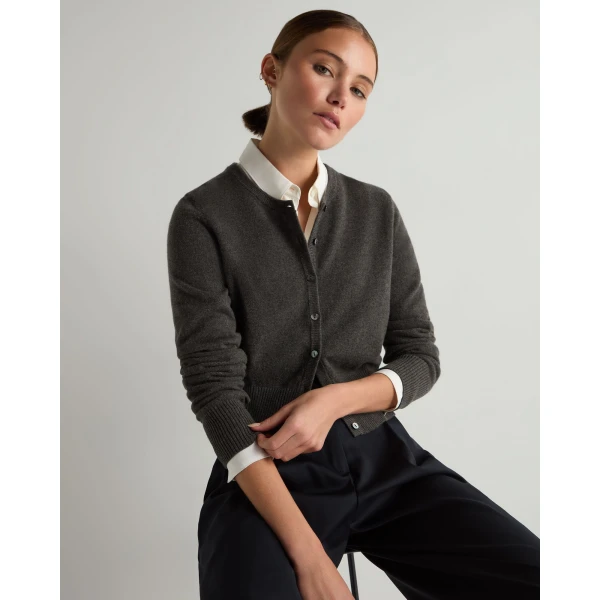N.Peal Ivy Cropped Cashmere Cardigan in Grey Moss